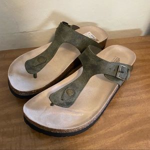 Cliffs sandals